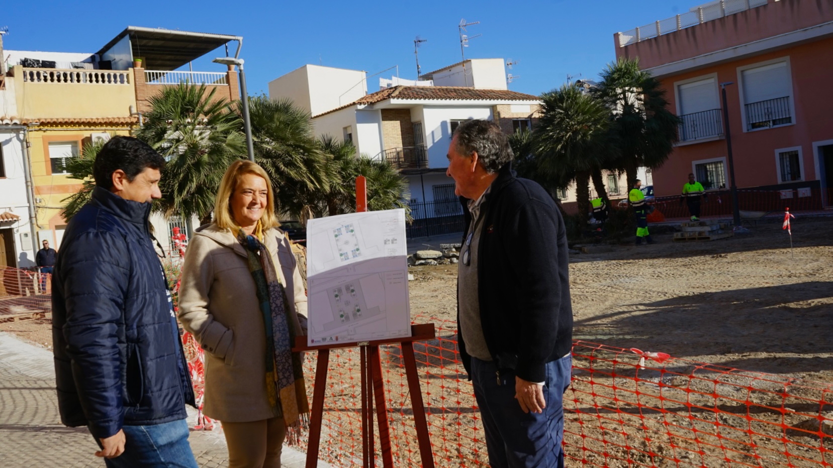 Las obras del PFEA que se acometen en la Plaza 1º de mayo cambiarán por completo este espacio público de Motril